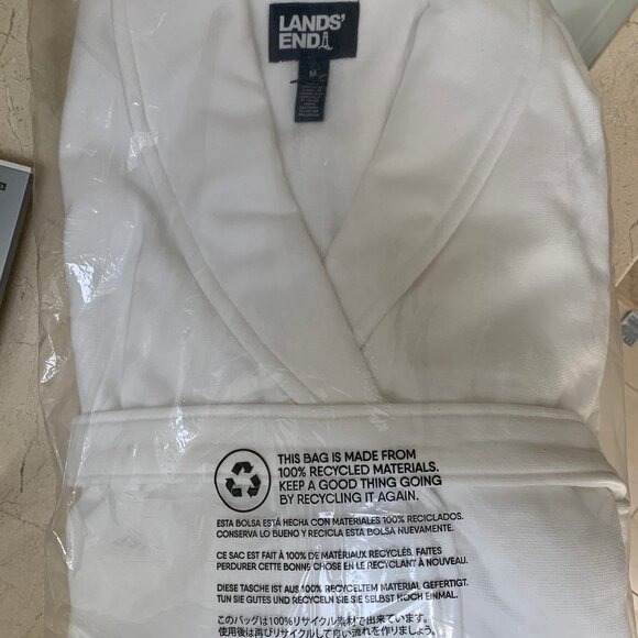 Lands End white robe - Picture 4 of 5